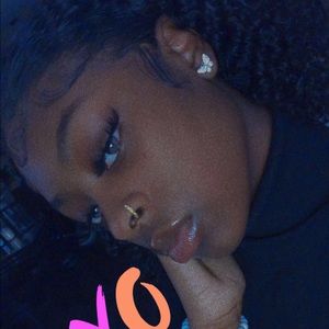 Meet your Posher, Khalisha